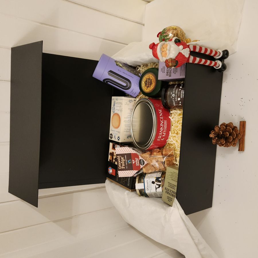 The Grand Noël – Seasonal Premium (Large)